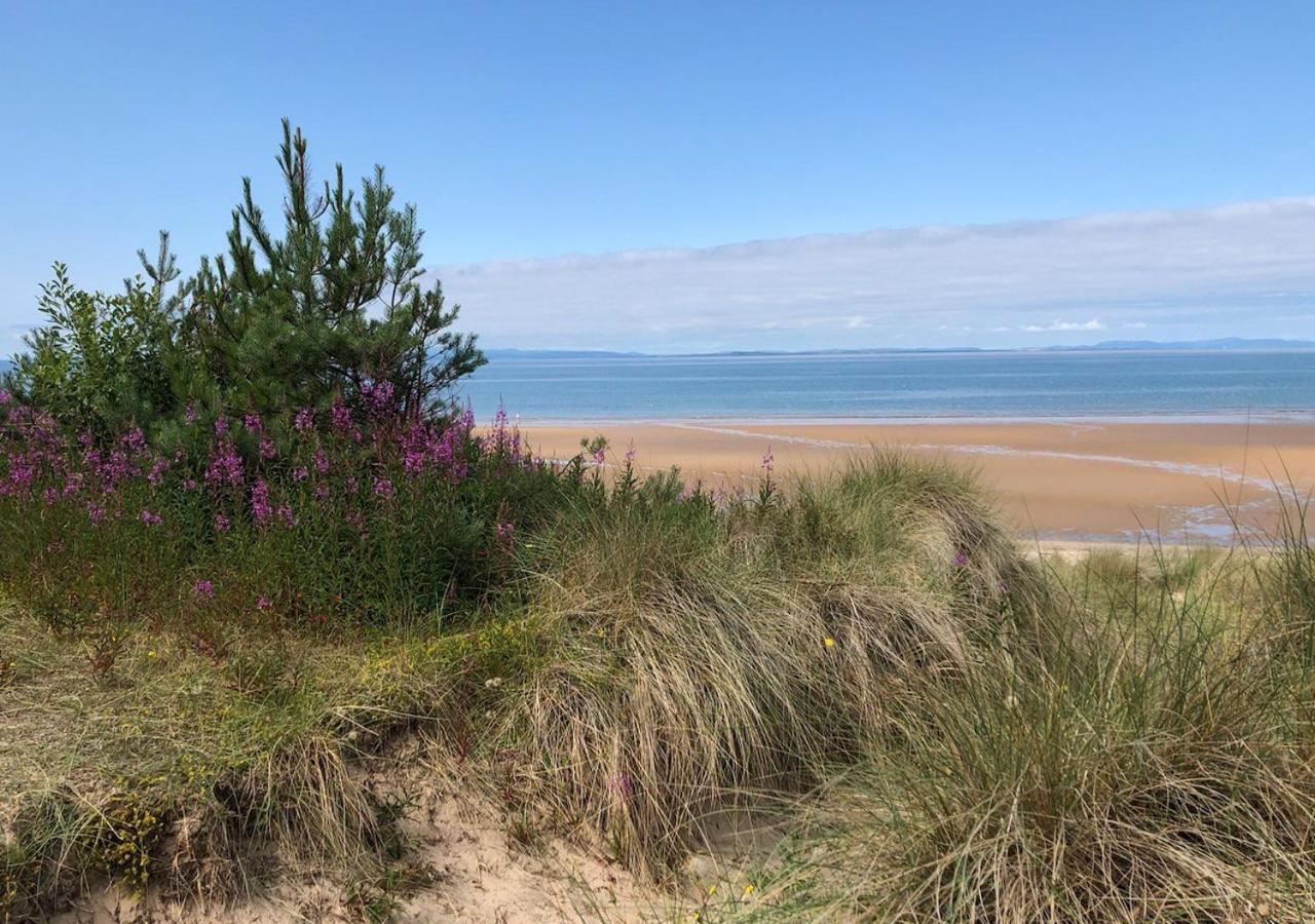 The Tower, Moray Firth Holiday Home Kinloss المظهر الخارجي الصورة